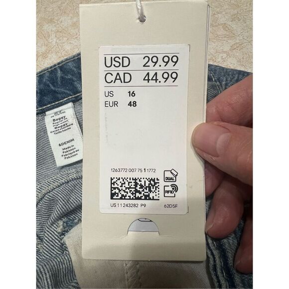 H&M Womans Baggy distressed Jeans Sz 16 NWT - Picture 3 of 7